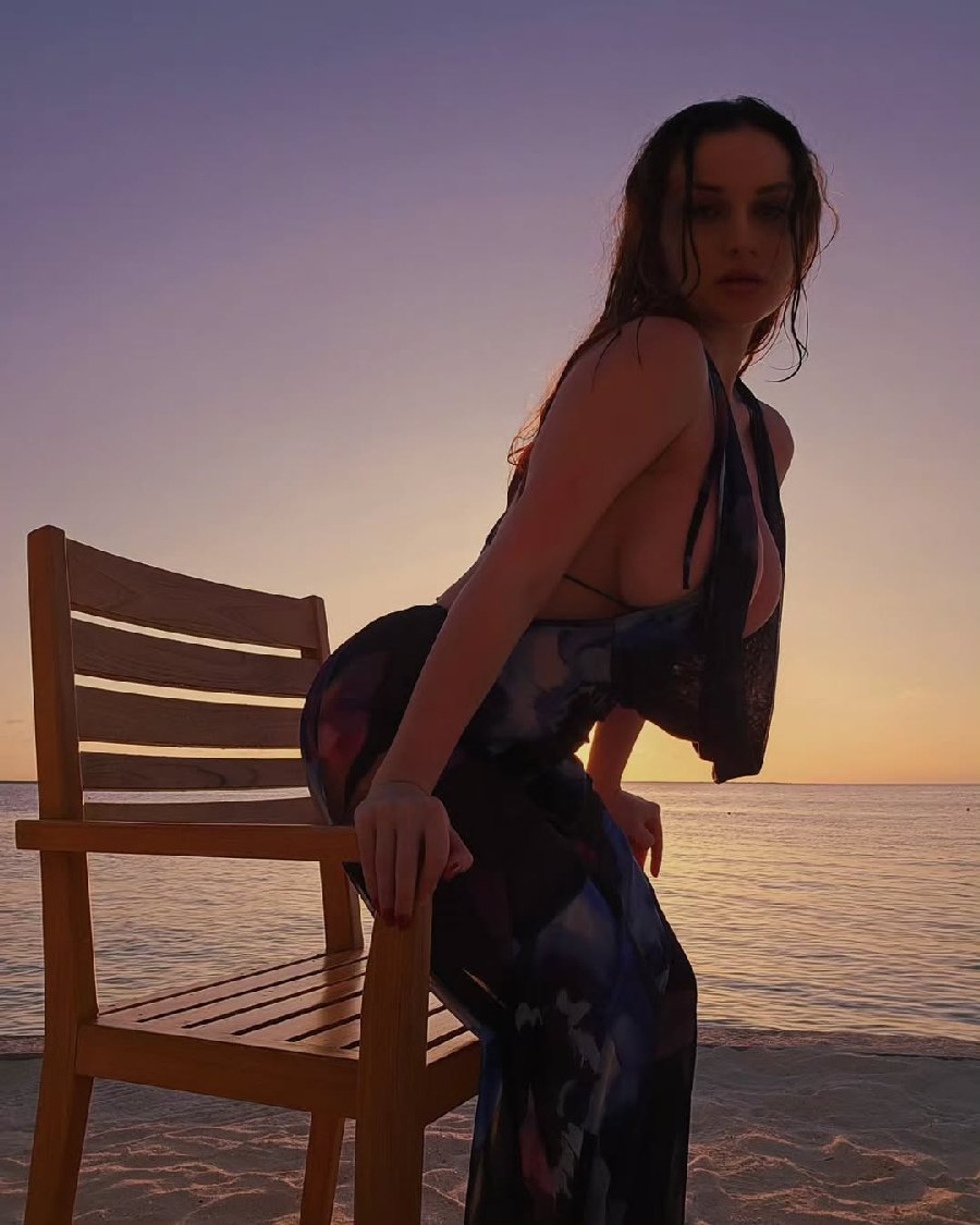 Sexy girl Miranda Faith nude in Daegu