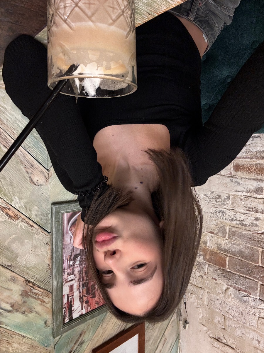 Fresh photos, fresh mood — Tina online in Daegu